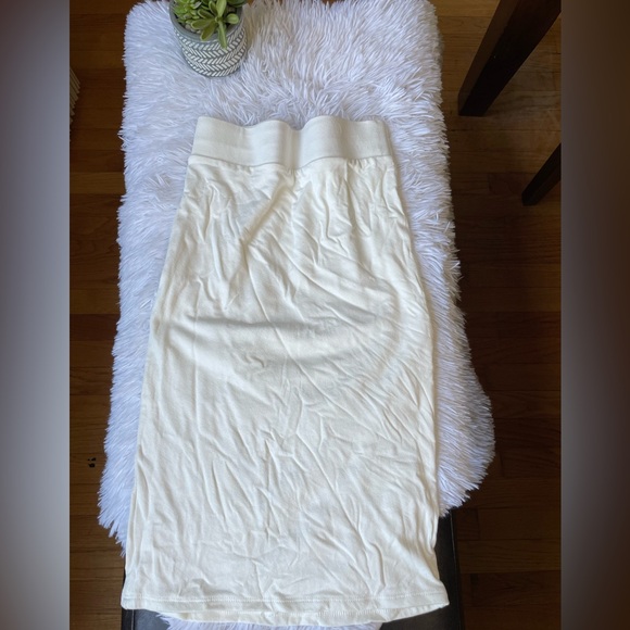 Naked wardrobe Bandeau Skirt 🤍 - Picture 2 of 5